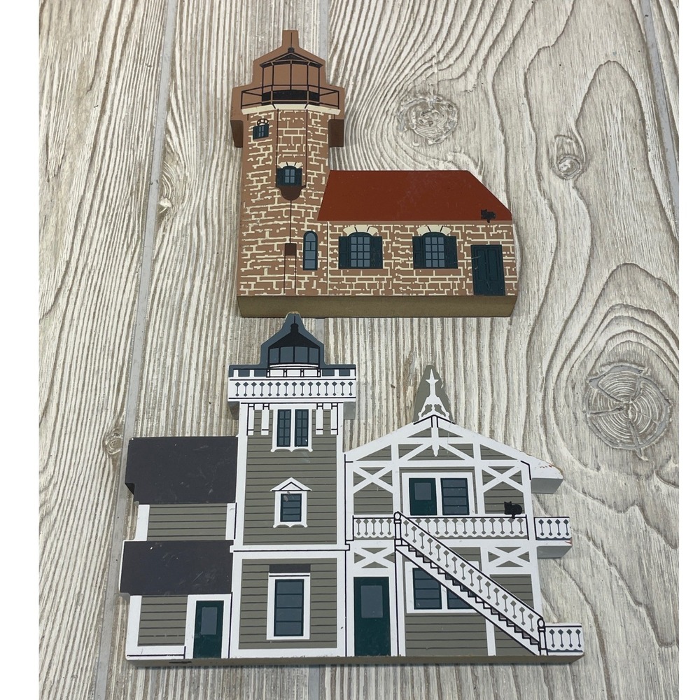 Vintage 1994 The Cats Meow Village Lighthouse Lot East Brother Sand Island Wood